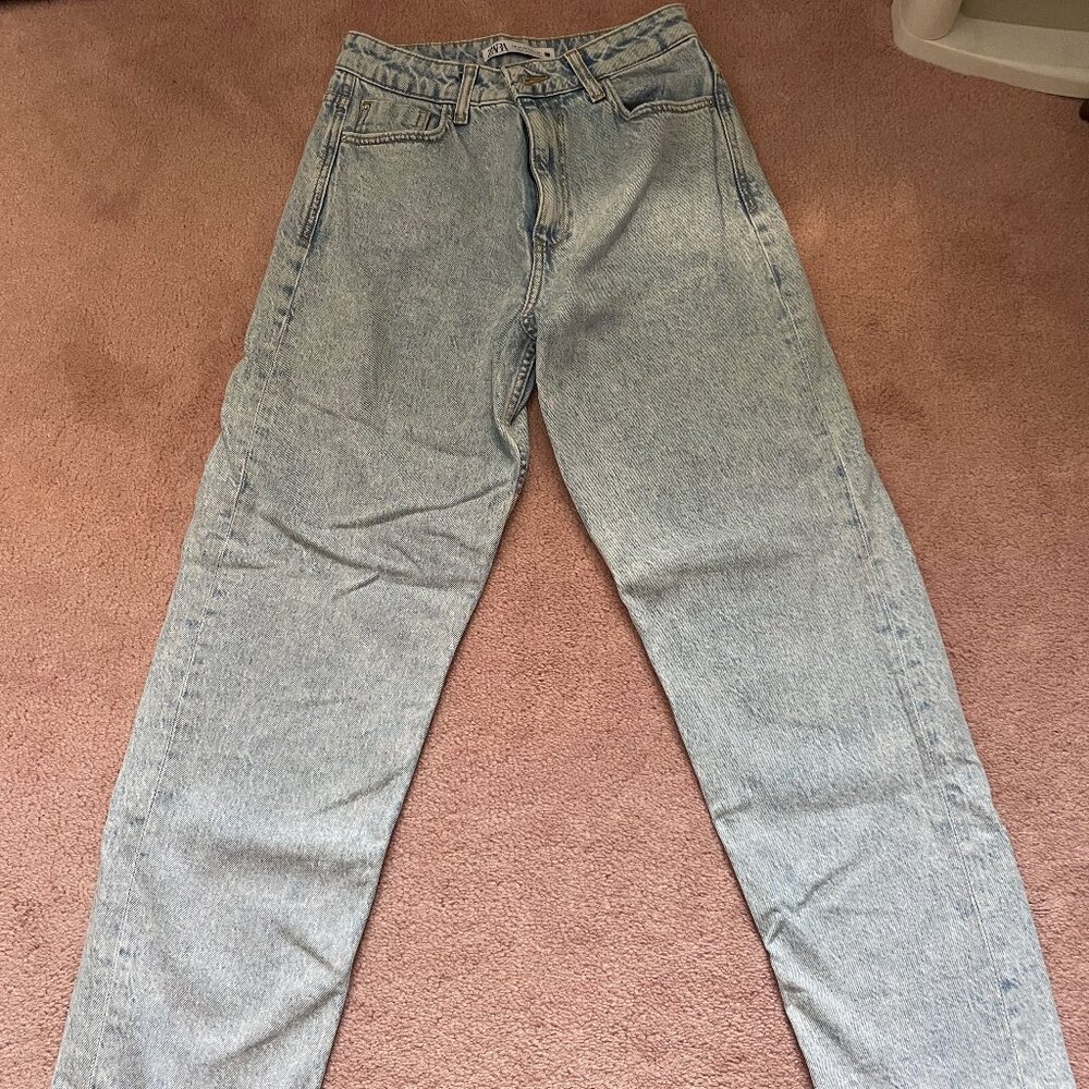 Zara Light Wash High Waisted Straight Leg Jeans, Size 4